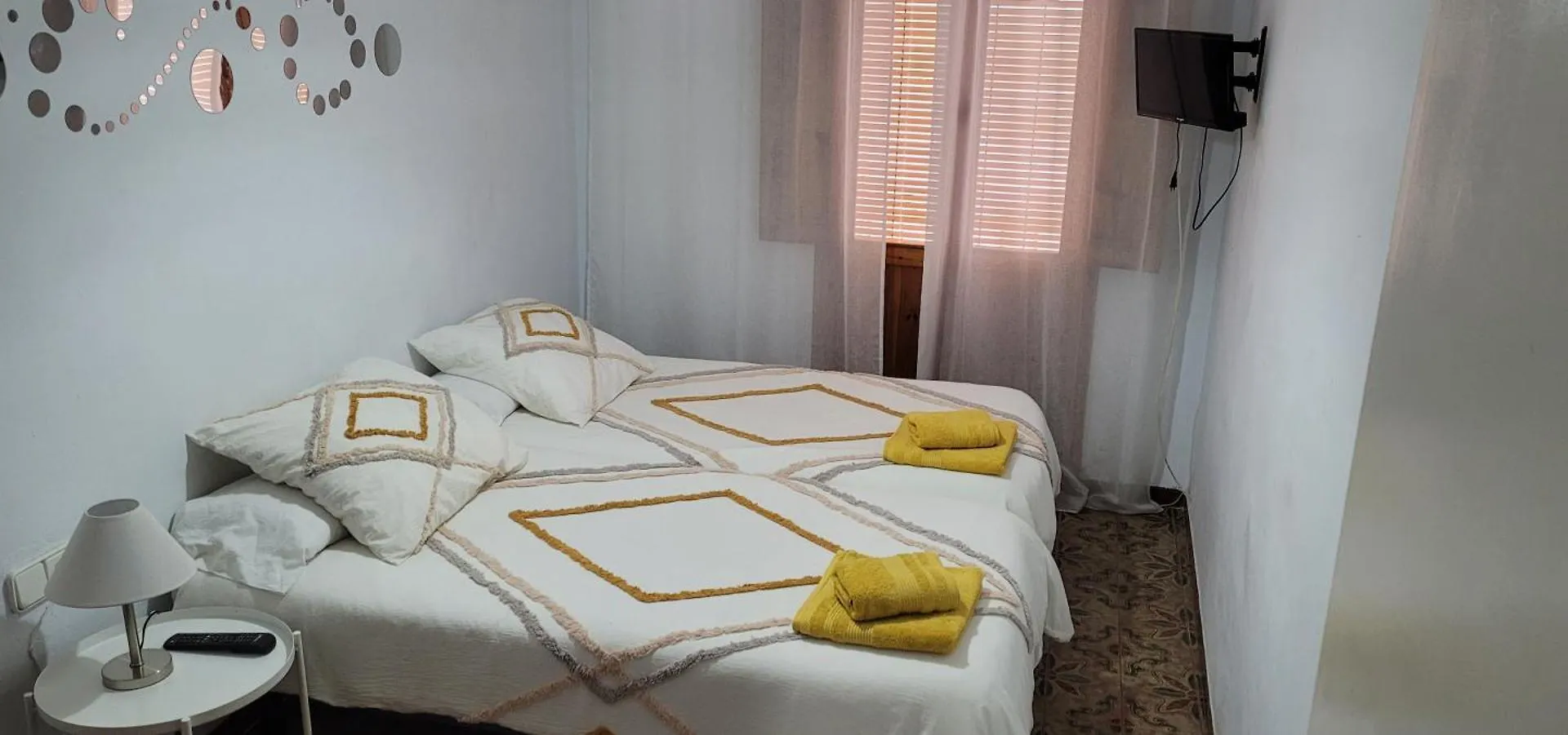Apartamentos el Mirador en la Plaza de Zahara Zahara De La Sierra España