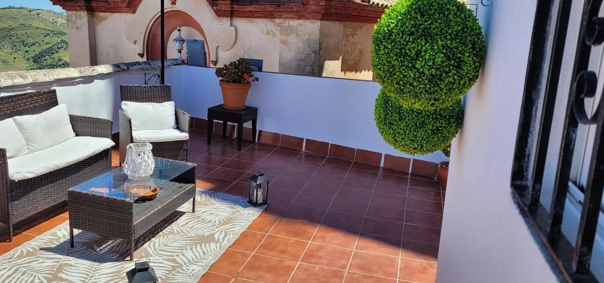 Apartamentos el Mirador en la Plaza de Zahara Zahara De La Sierra